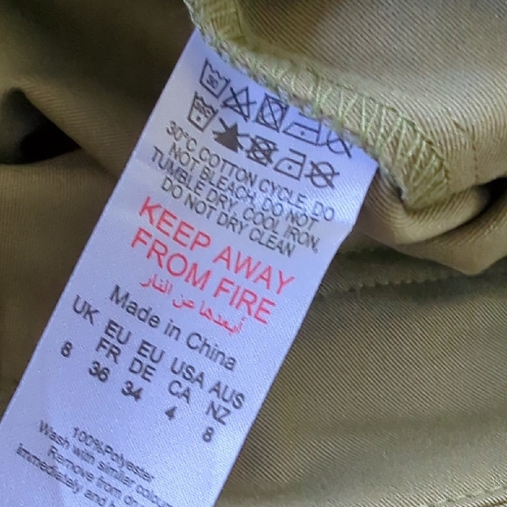 NWT PrettyLittleThing Shape Khaki Buckle Cargo Wide Leg Pants Size 4 - Picture 9 of 12
